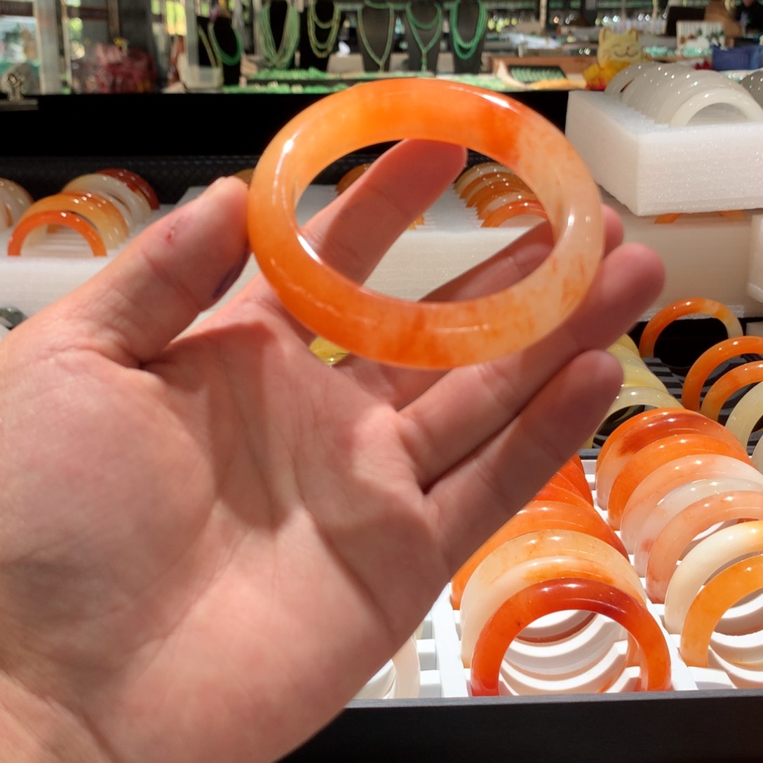 未镶嵌手镯石英质玉58+