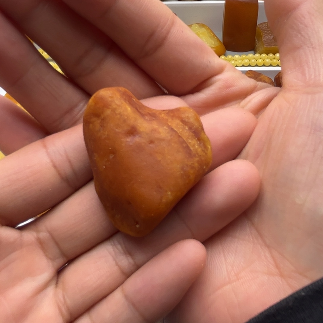 定制琥珀未镶嵌蜜蜡定制爱心屁桃