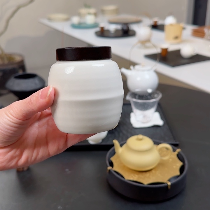 语音胡桃木茶叶罐