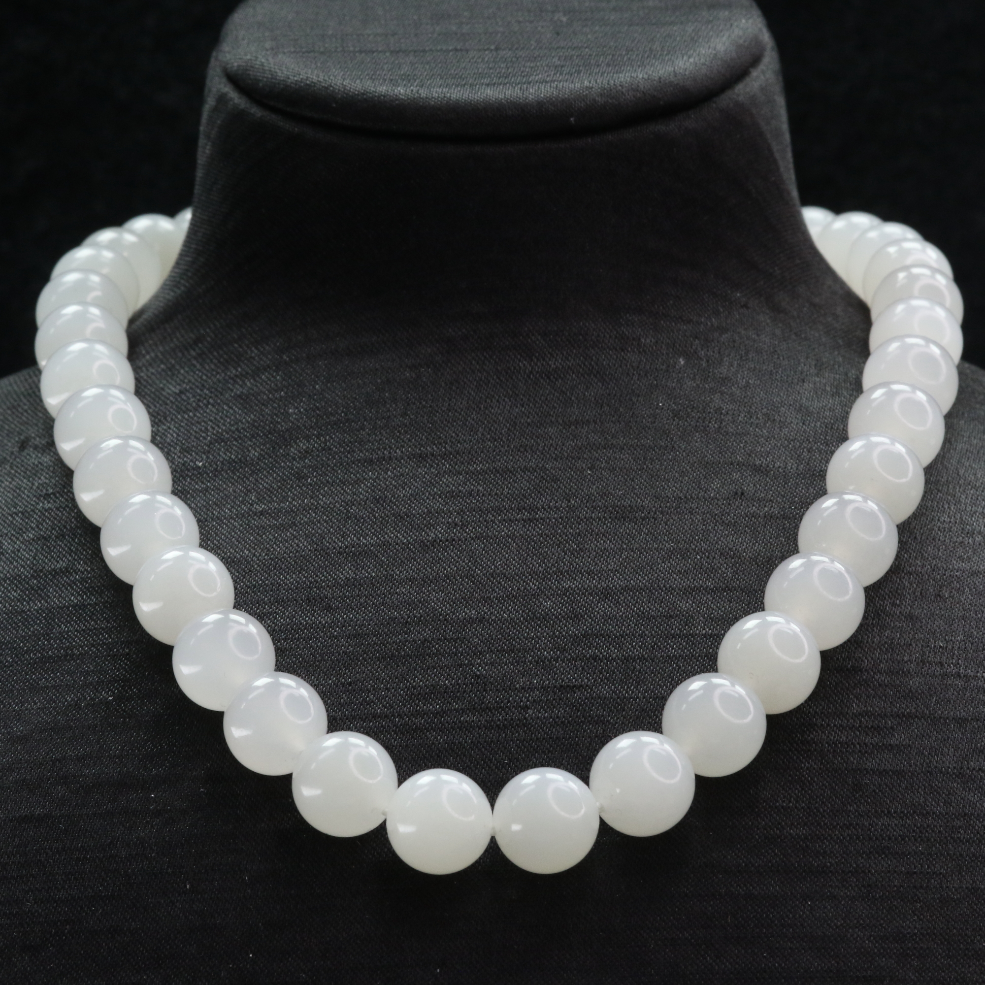 46和田玉一级白项链/300441上海嘉禾拍卖