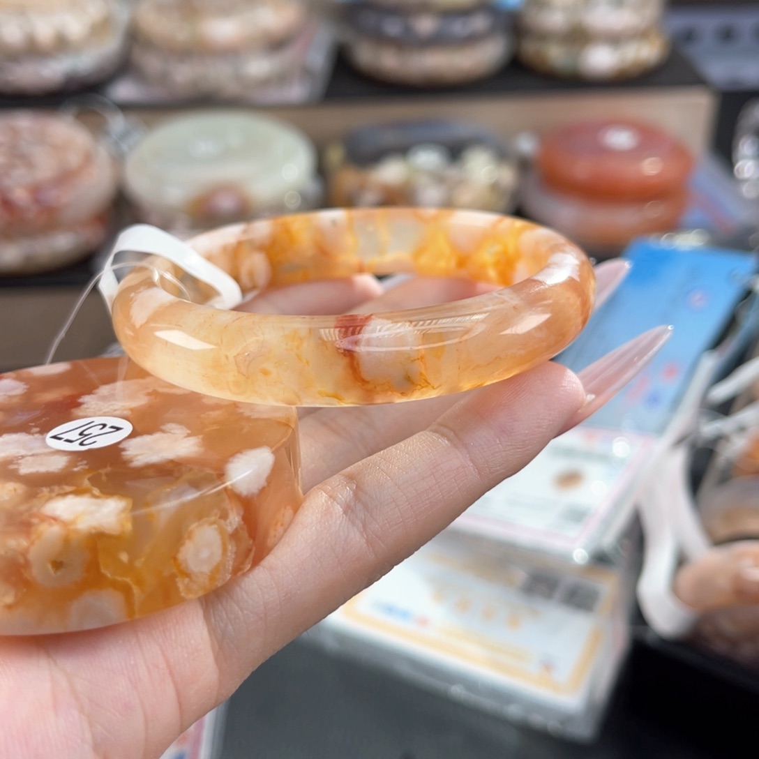 石英岩玉未镶嵌手镯56