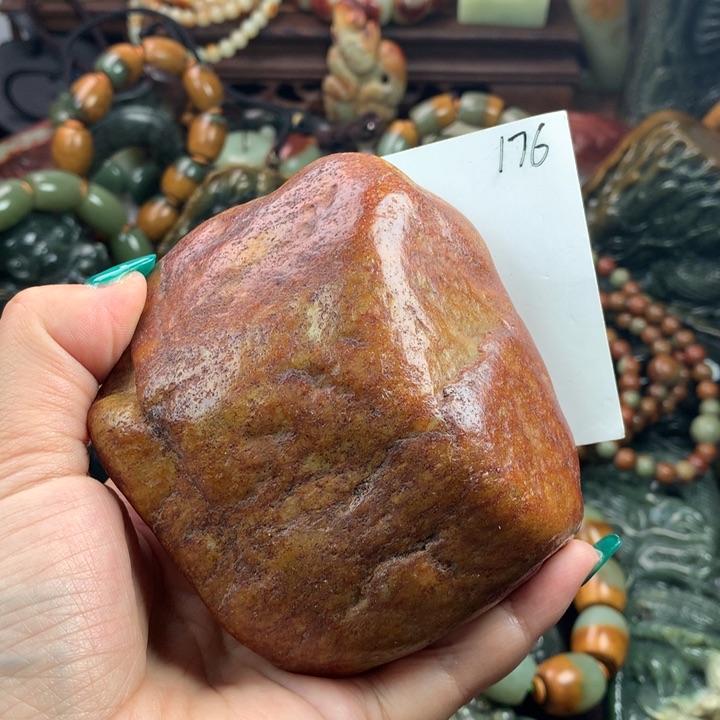 岫岩河磨玉（透闪石质玉）把件未镶嵌