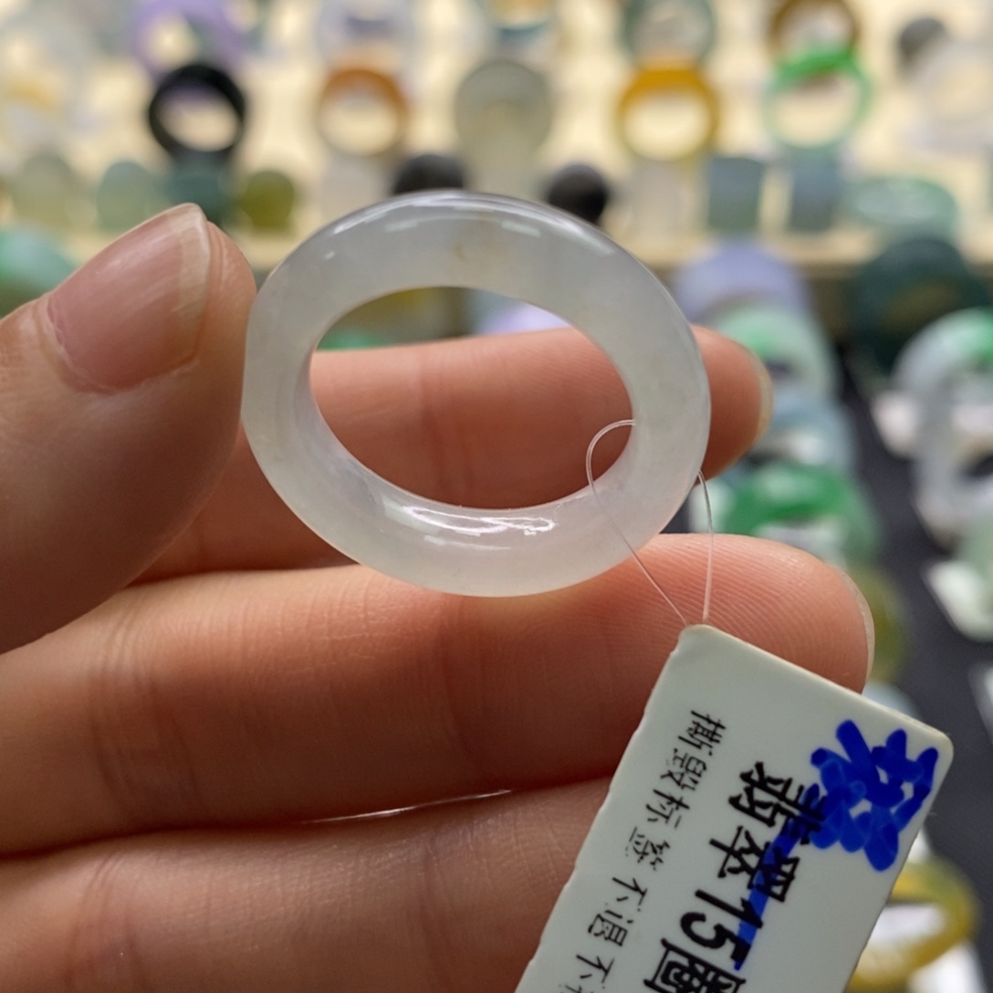 定制翡翠未镶嵌圈口15有裂