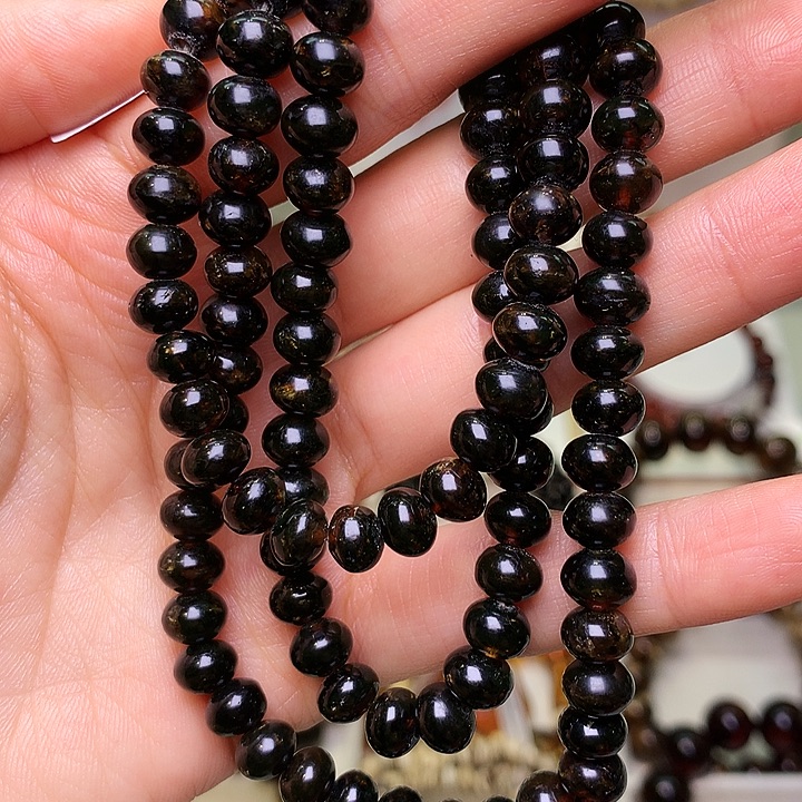 琥珀未镶嵌裸石抚顺琥珀