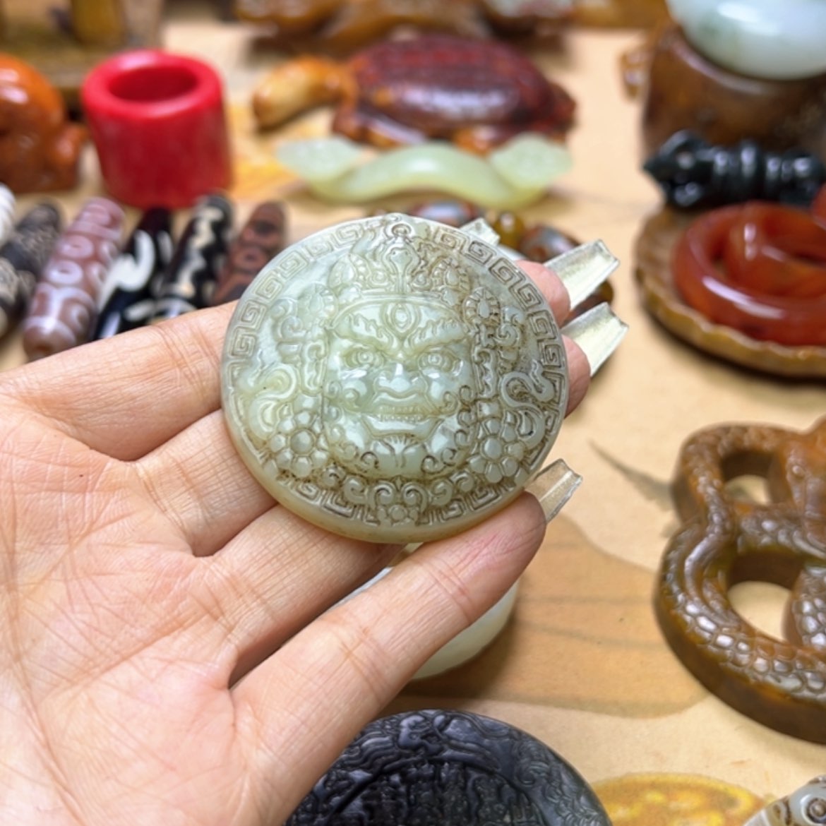 【闪购商品】蛇纹石玉颈饰未镶嵌