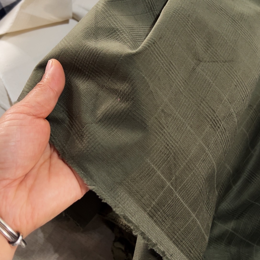 棉一米价港货橄榄绿提花灯芯绒1.4米宽果子对面仓库