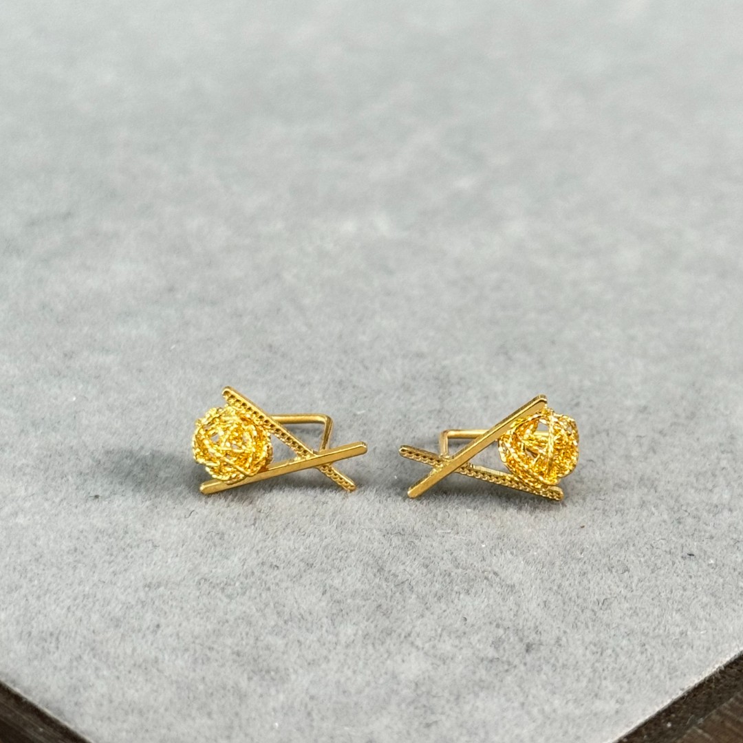 真真-J【交叉绣球七字钩】-足金999精工5G耳饰 一对