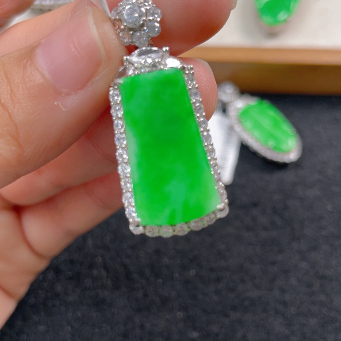 翡翠颈饰银S925镶嵌n m k k k