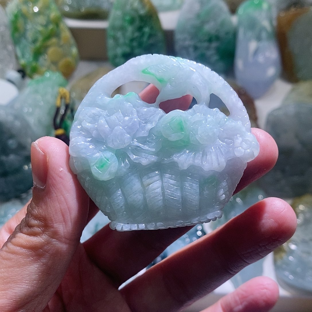 【闪购商品】翡翠颈饰未镶嵌花篮