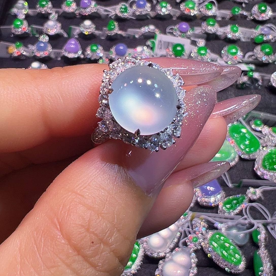 翡翠18K金镶嵌戒指翡翠