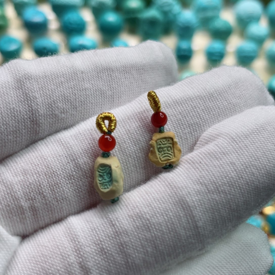 南红玛瑙颈饰未镶嵌