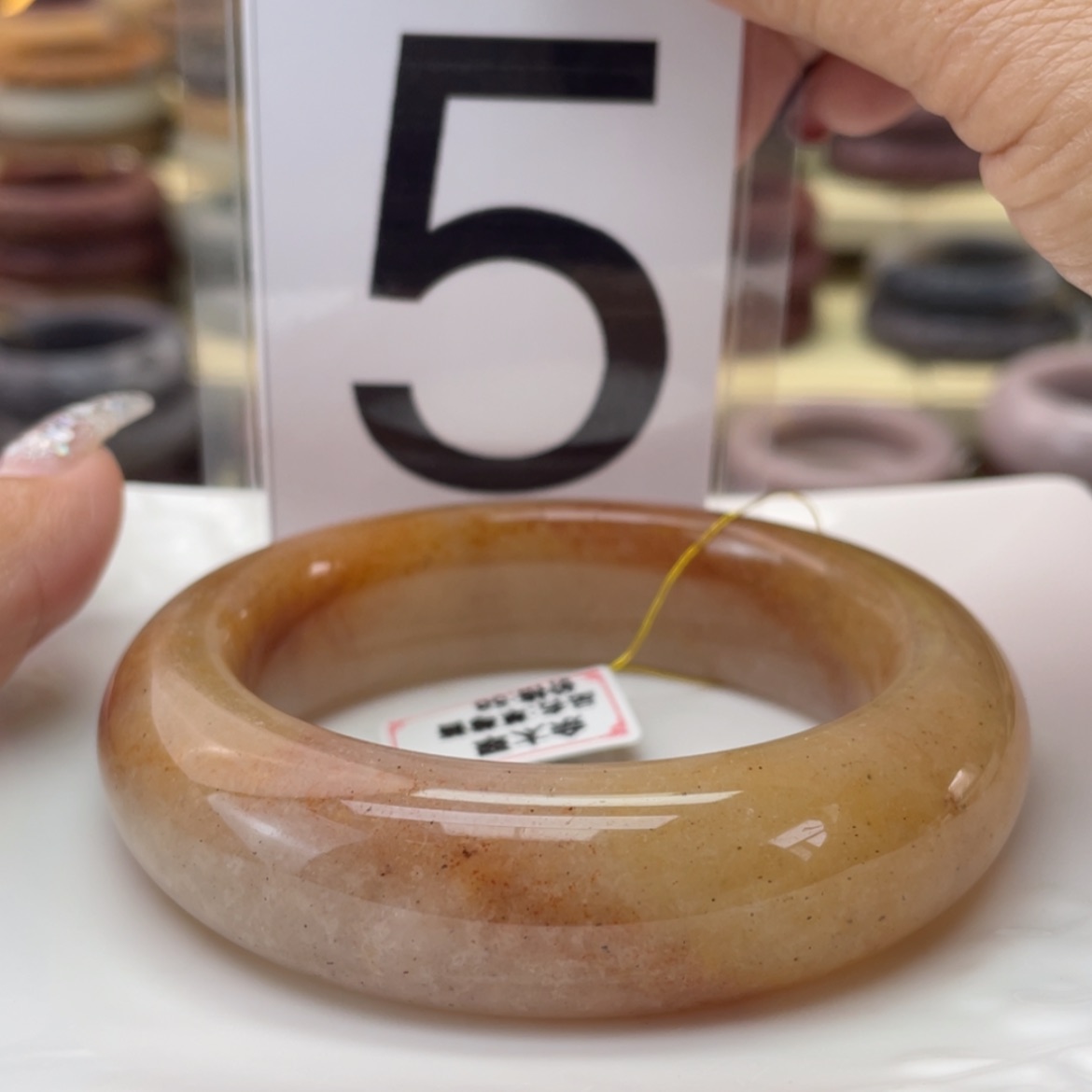 【闪购商品】石英质玉手镯未镶嵌