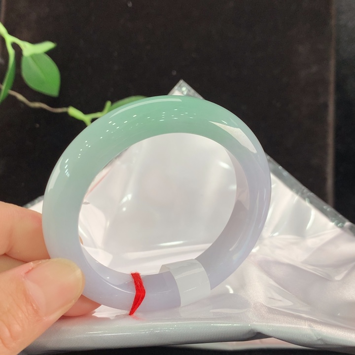 翡翠手镯未镶嵌111/0112