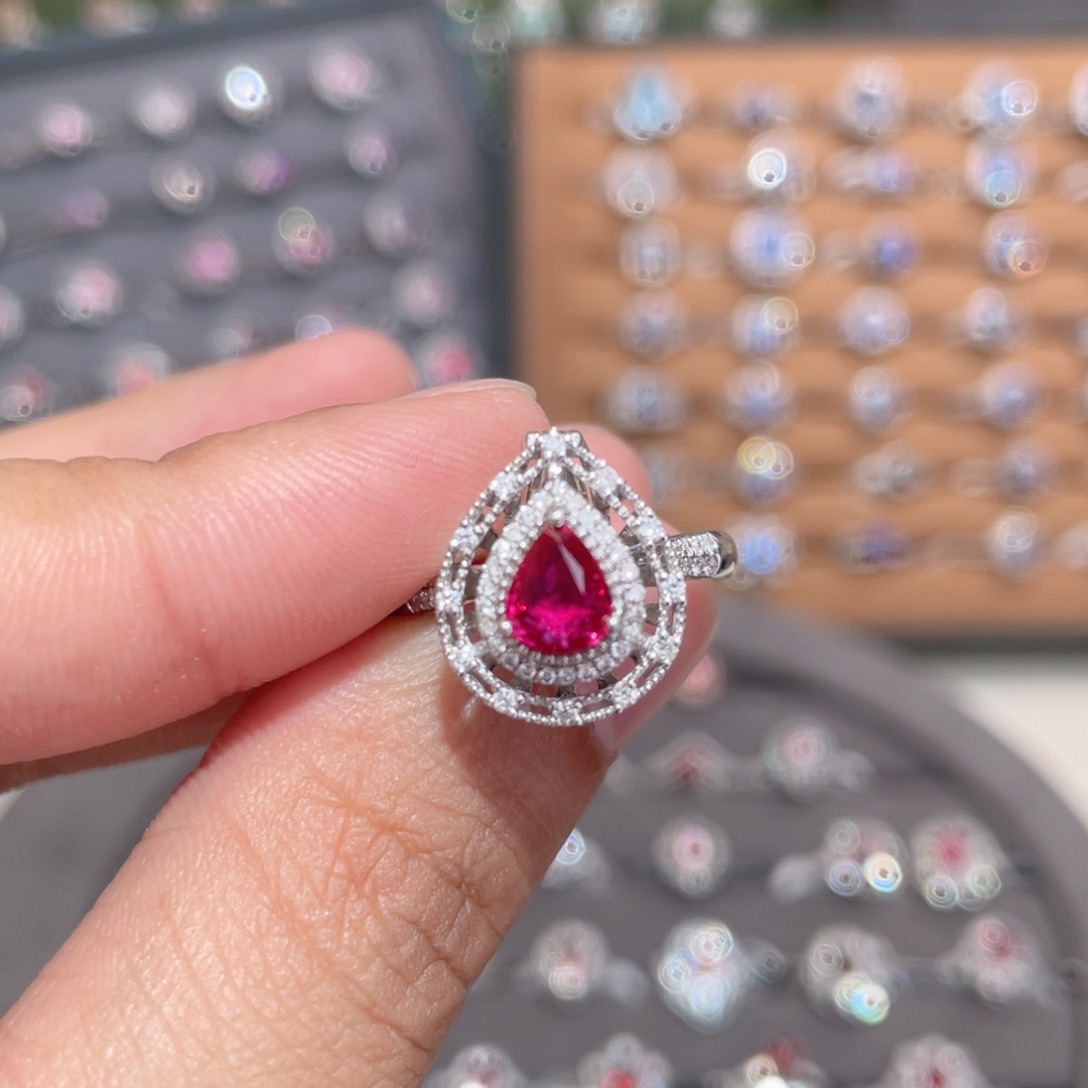 红宝石戒指18K金镶嵌1.02ct 无烧