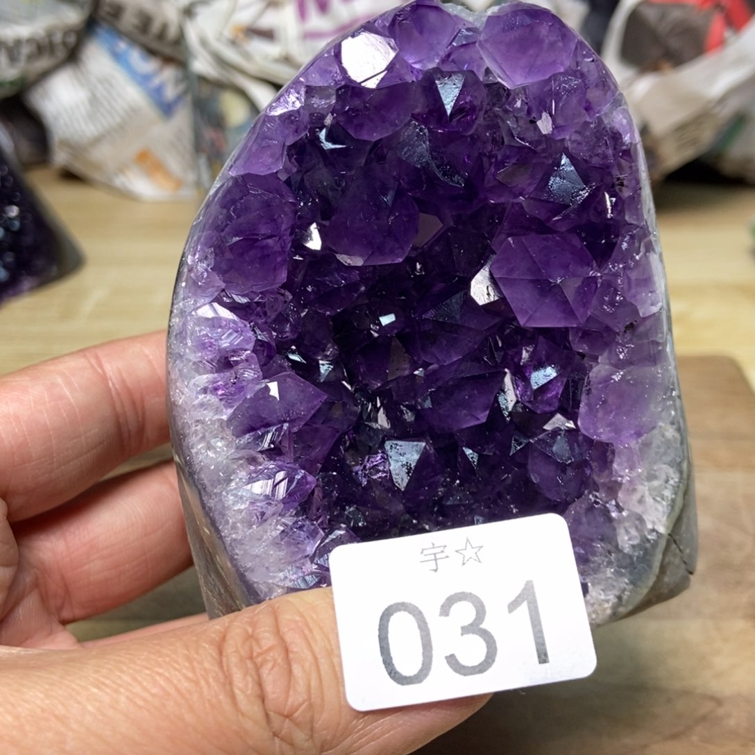 紫晶天然水晶摆件未镶嵌