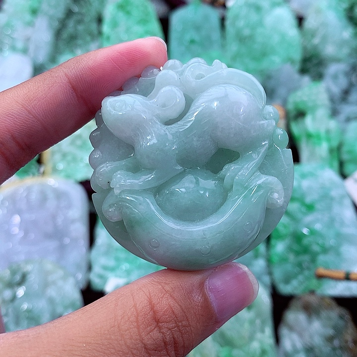 吊坠(不含链)未镶嵌翡翠