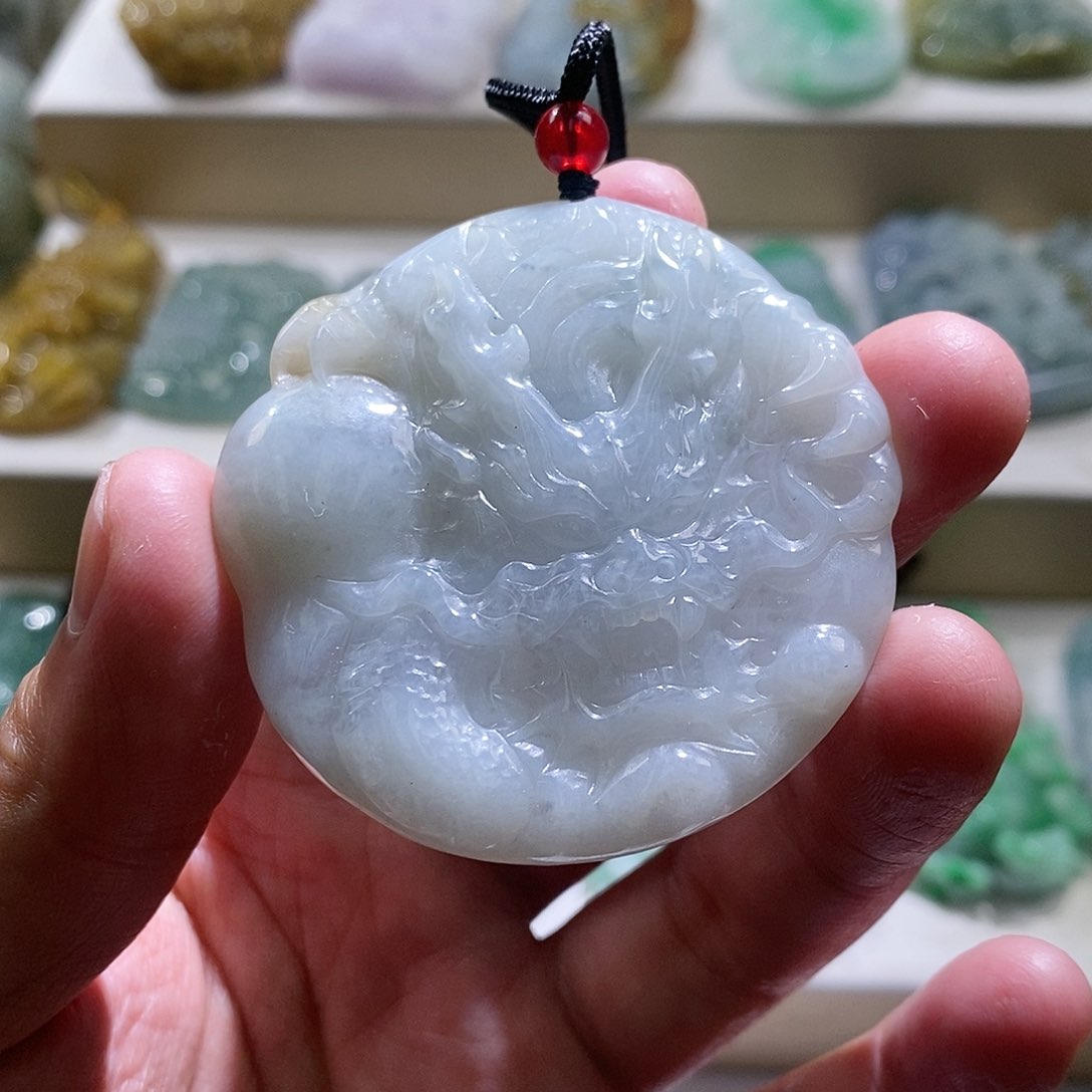 【闪购商品】翡翠颈饰未镶嵌龙牌