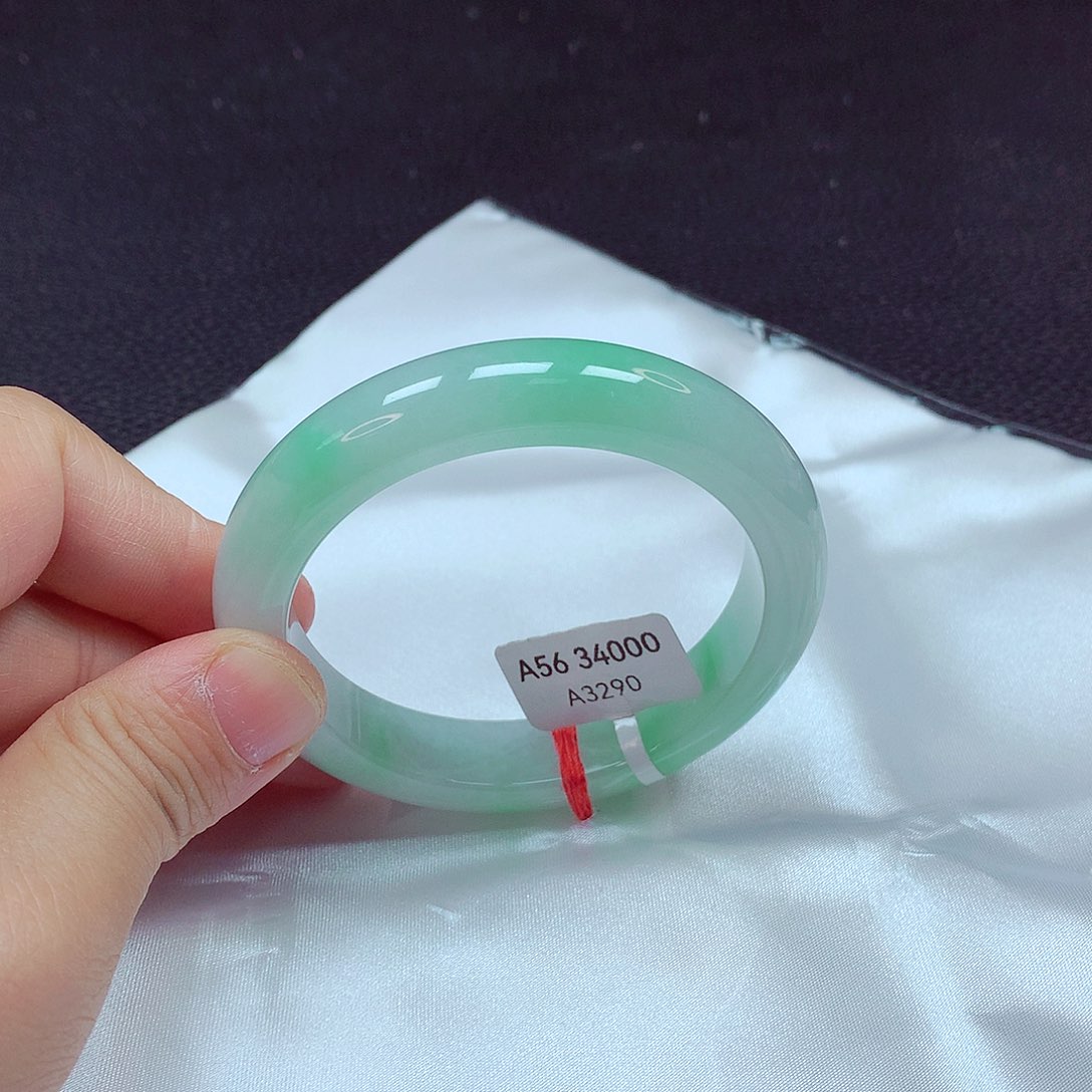 翡翠手镯未镶嵌手镯56