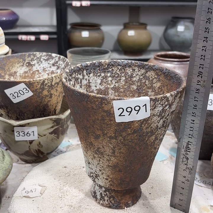 摆件高18，口15，有孔2991