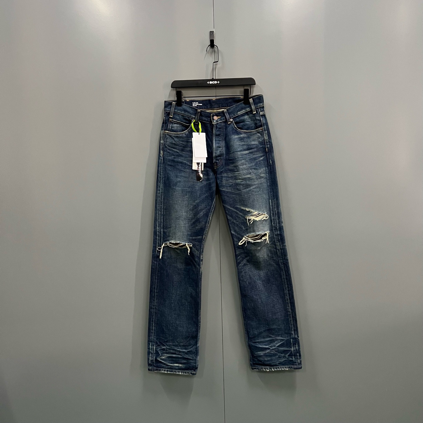 未使用 Celine/思琳 ab1229 609705 做旧破坏牛仔裤 30码