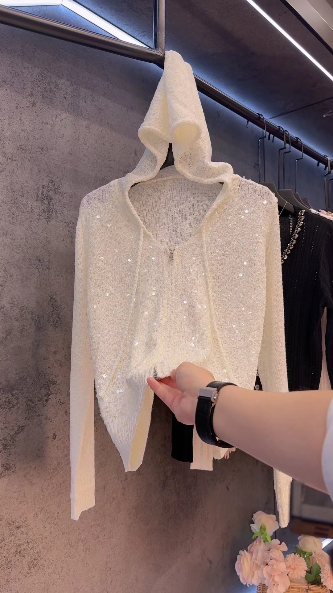 【定制大码女装80-200斤】网红亮片宽松连帽长袖显瘦百上衣款2091