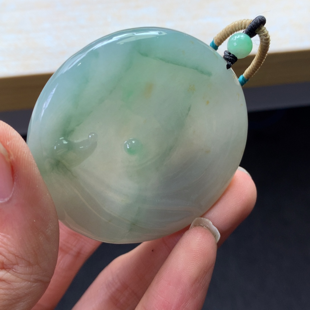 翡翠未镶嵌颈饰吊坠