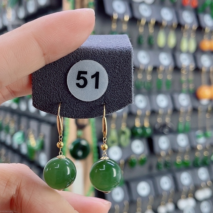 18K金镶嵌和田玉耳饰