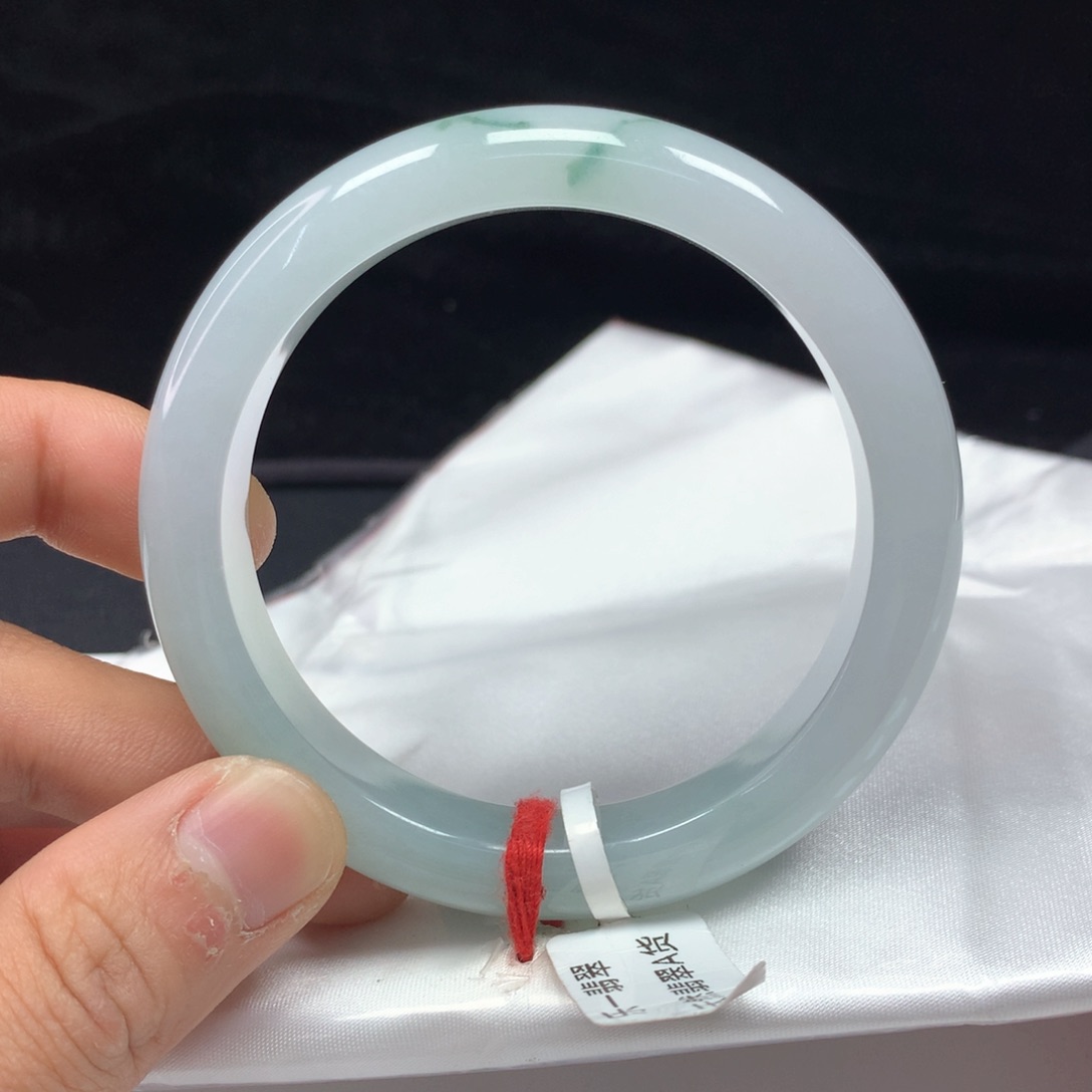 翡翠手镯（圆镯）未镶嵌57.3