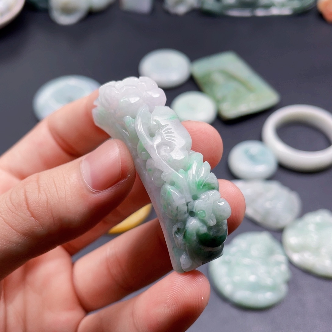 颈饰未镶嵌翡翠翡翠