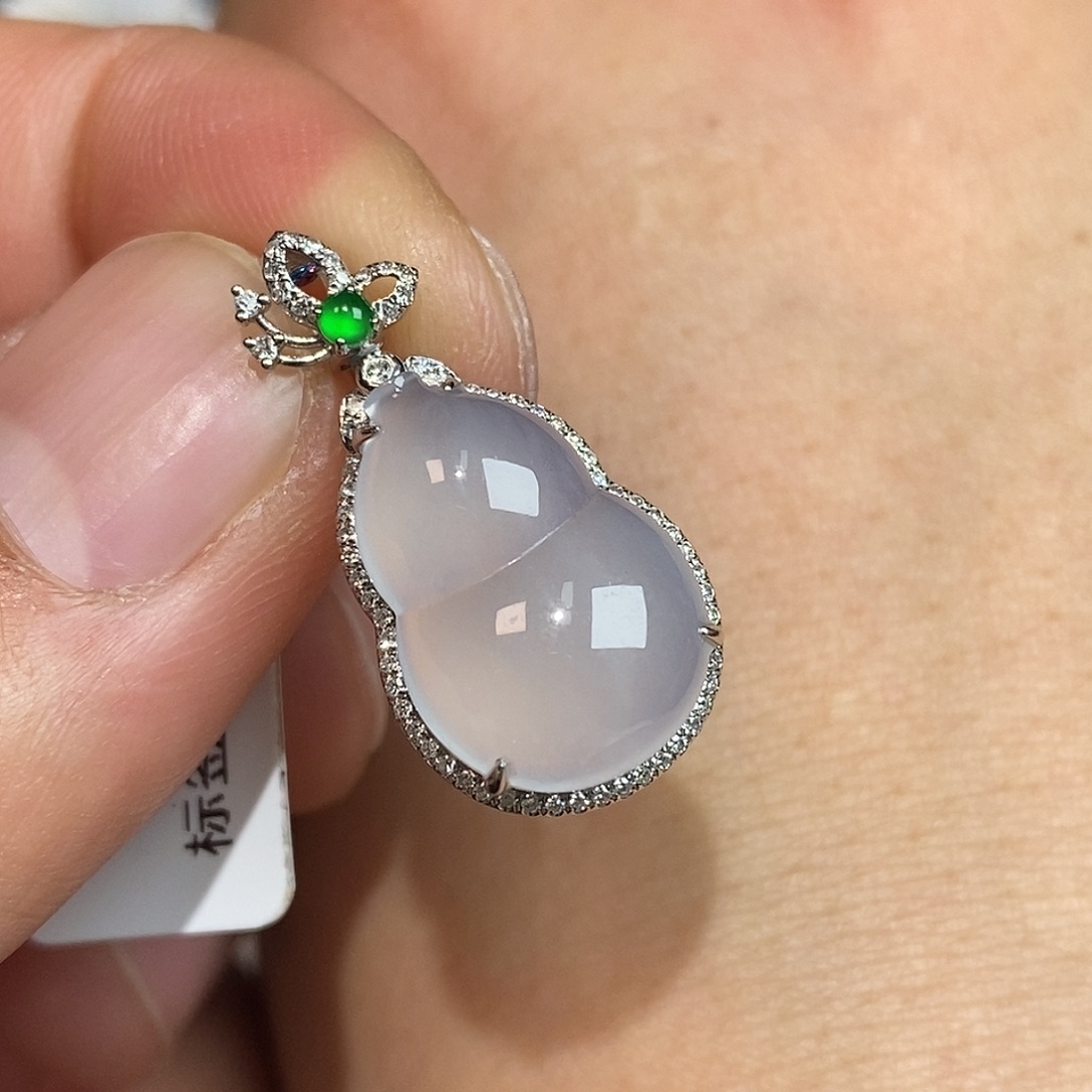 翡翠颈饰18K金镶嵌葫芦