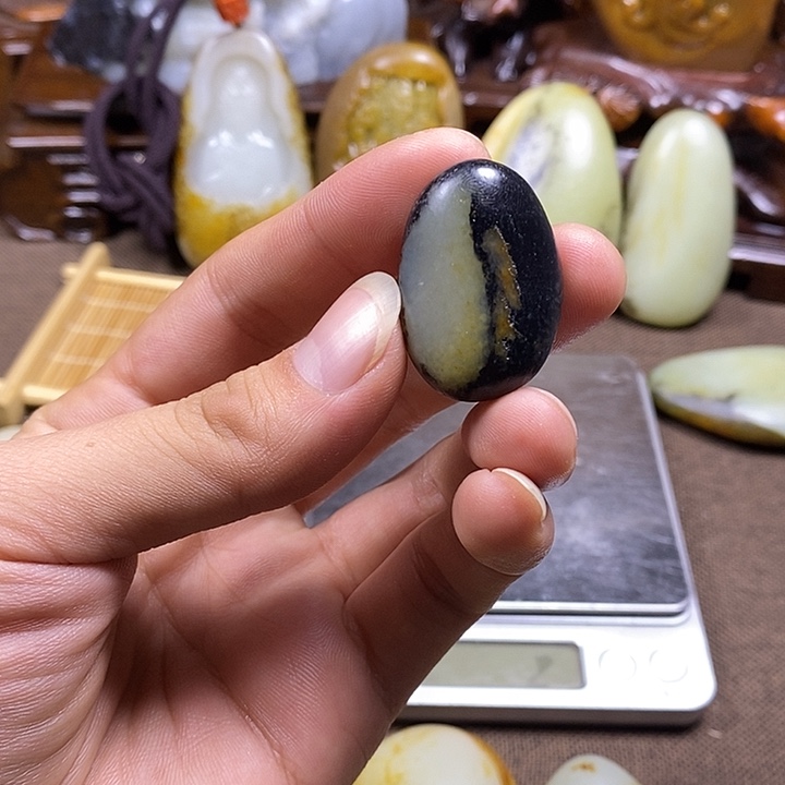 读***懿和田玉未镶嵌挂件