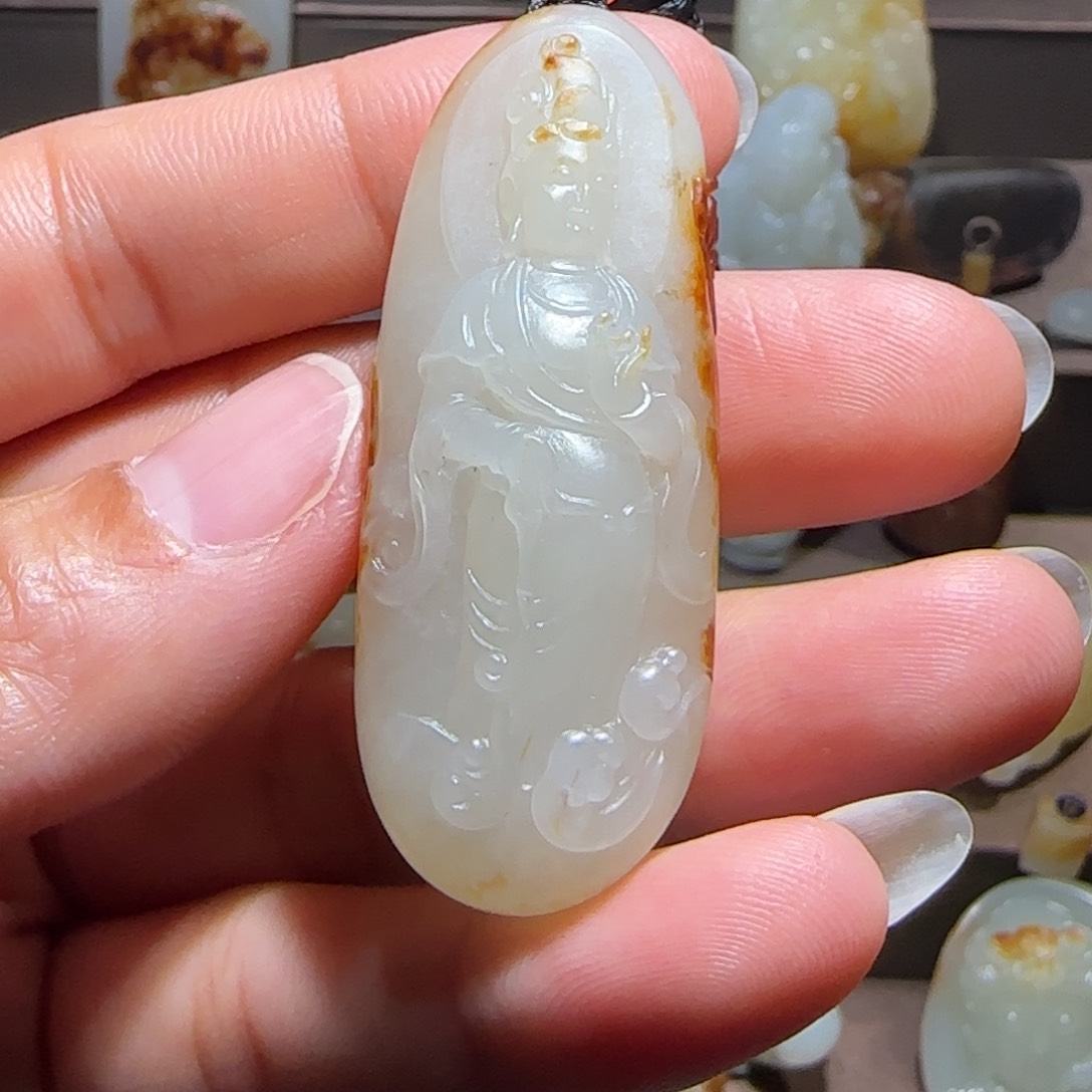 和田玉颈饰未镶嵌卡****糕