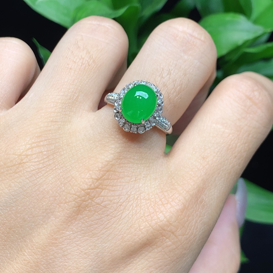 翡翠18K金镶嵌戒指