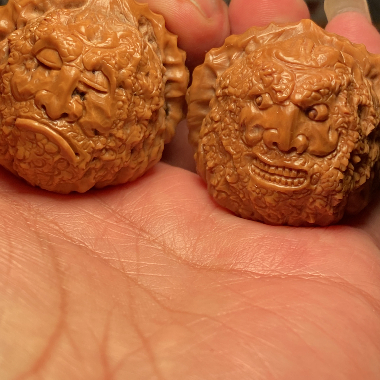 福利苏工核雕，纯手工核桃雕刻达摩百态一对个性十足，等待有缘人
