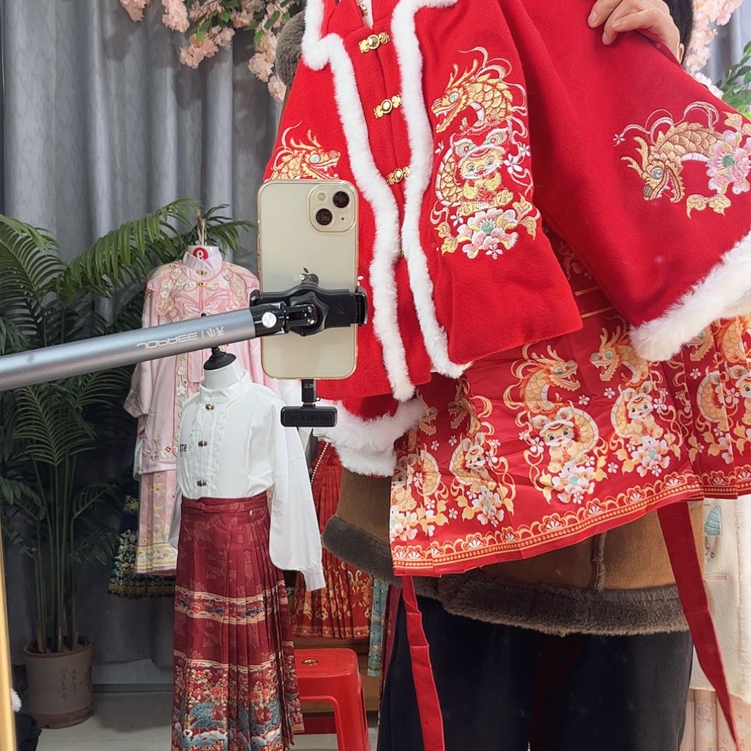 龙凤呈祥红色加绒加厚120