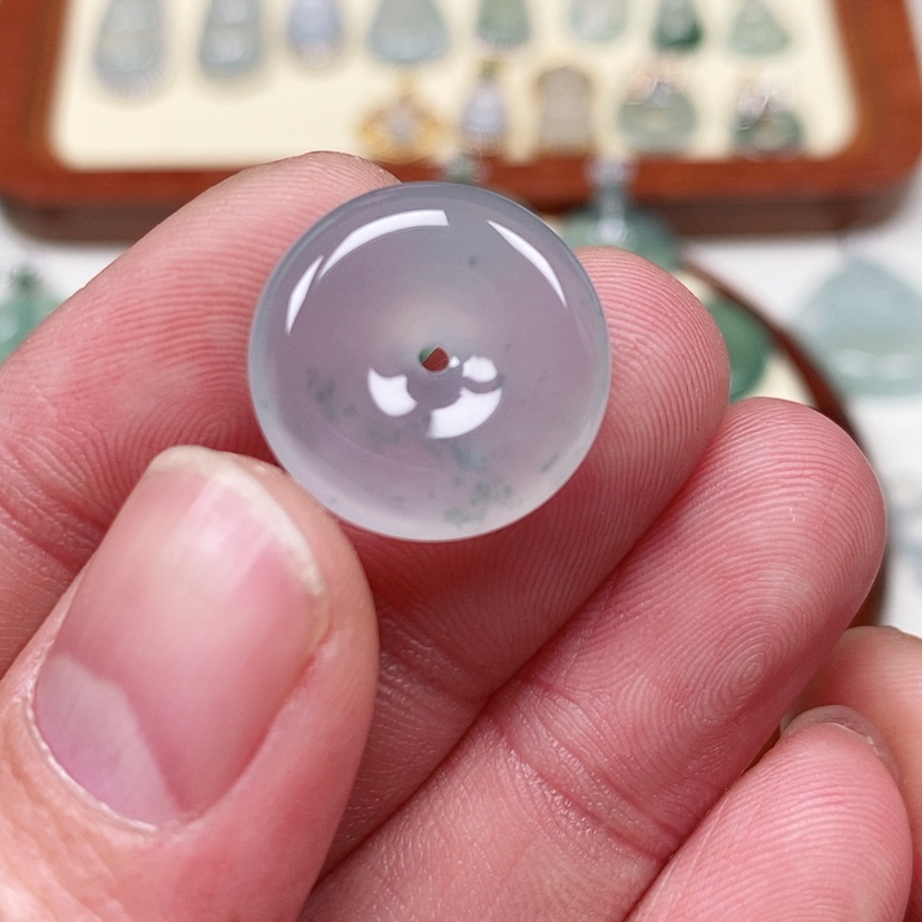 【闪购商品】翡翠吊坠(不含链)未镶嵌