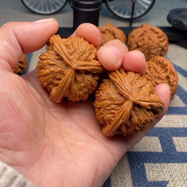 吊坠文玩核桃佑*三棱