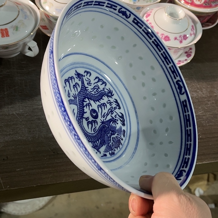 瓷片景德镇陶瓷汤碗。20厘米。