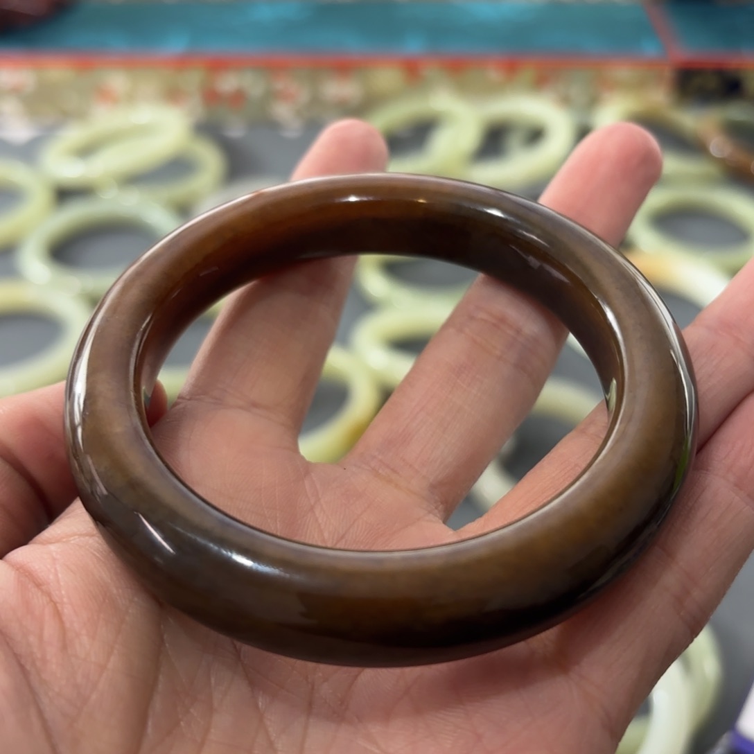 和田玉（糖玉）60未镶嵌