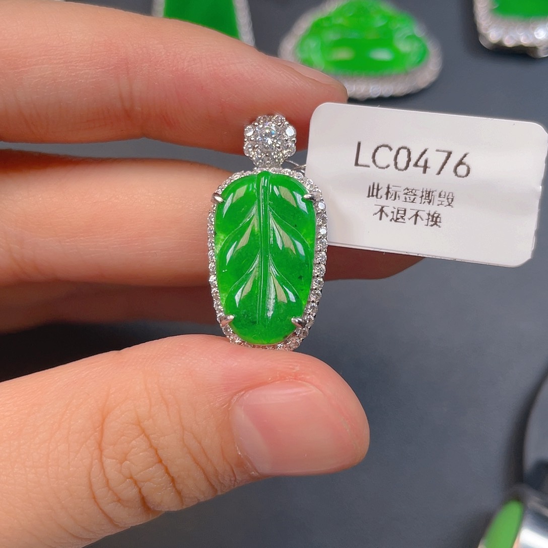 【闪购商品】颈饰银S925镶嵌翡翠