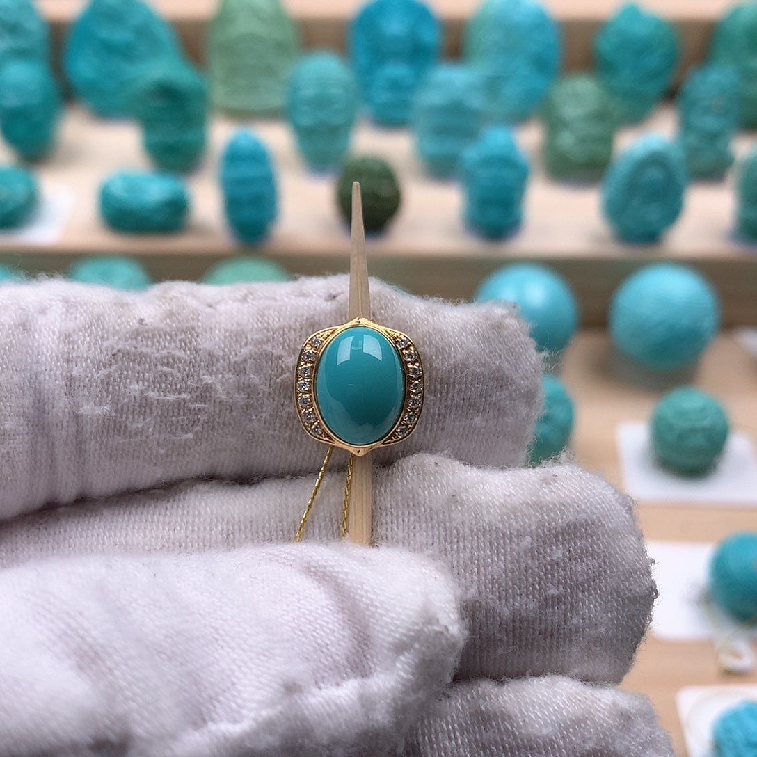 绿松石配饰18K金镶嵌