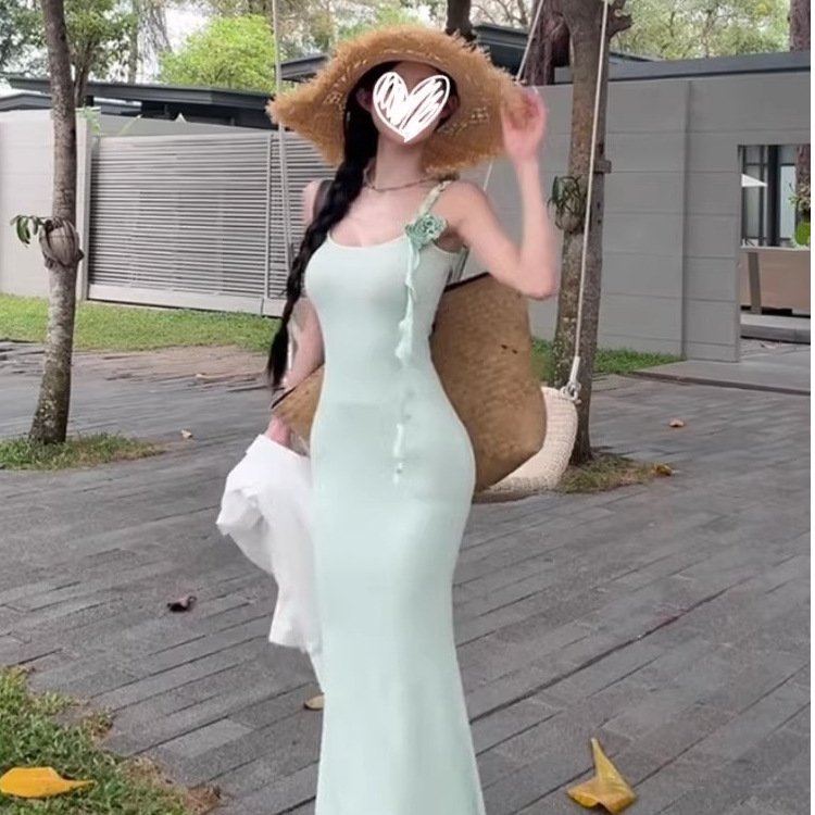 薄荷曼波绿色吊带连衣裙女夏季收腰修身裙子性感紧身包臀鱼尾长裙