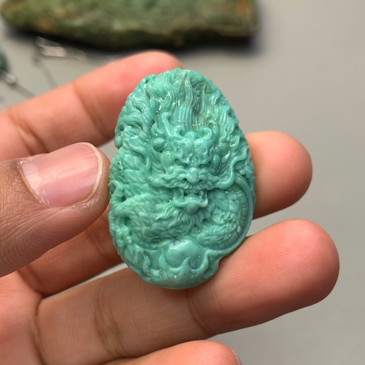 绿松石颈饰未镶嵌