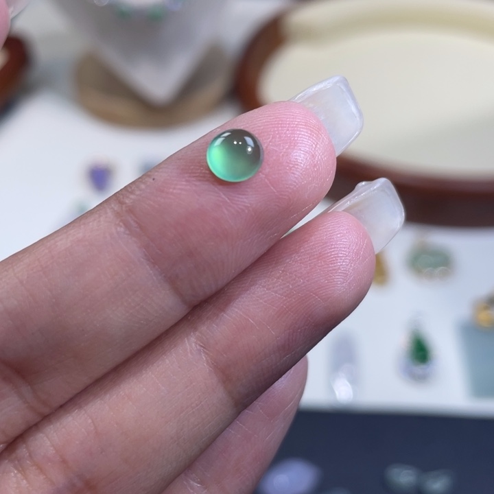 翡翠未镶嵌颈饰蛋面