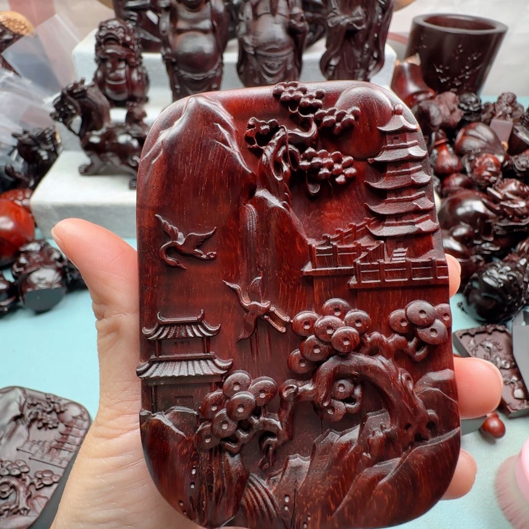 小叶紫檀把件：山水牌