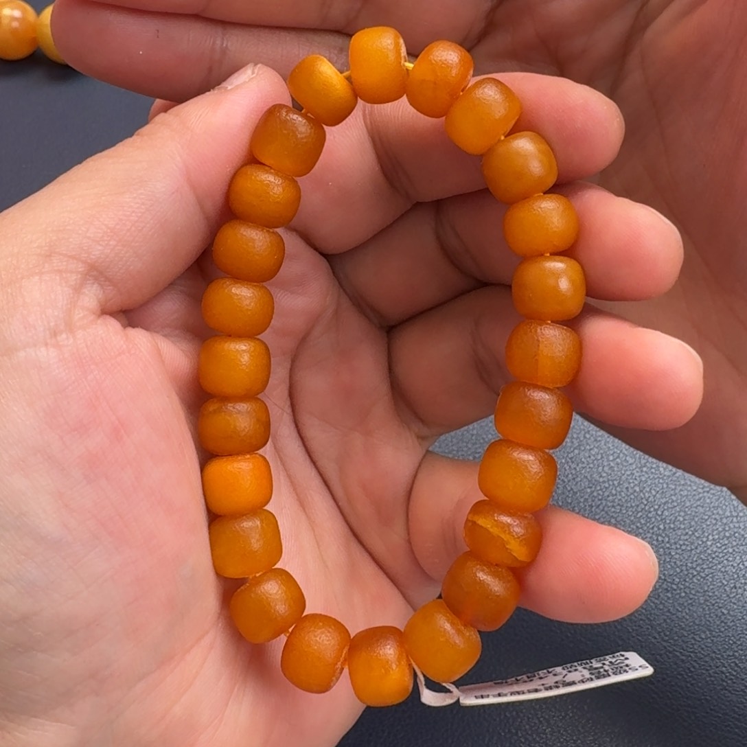 未镶嵌琥珀珠宝奇石