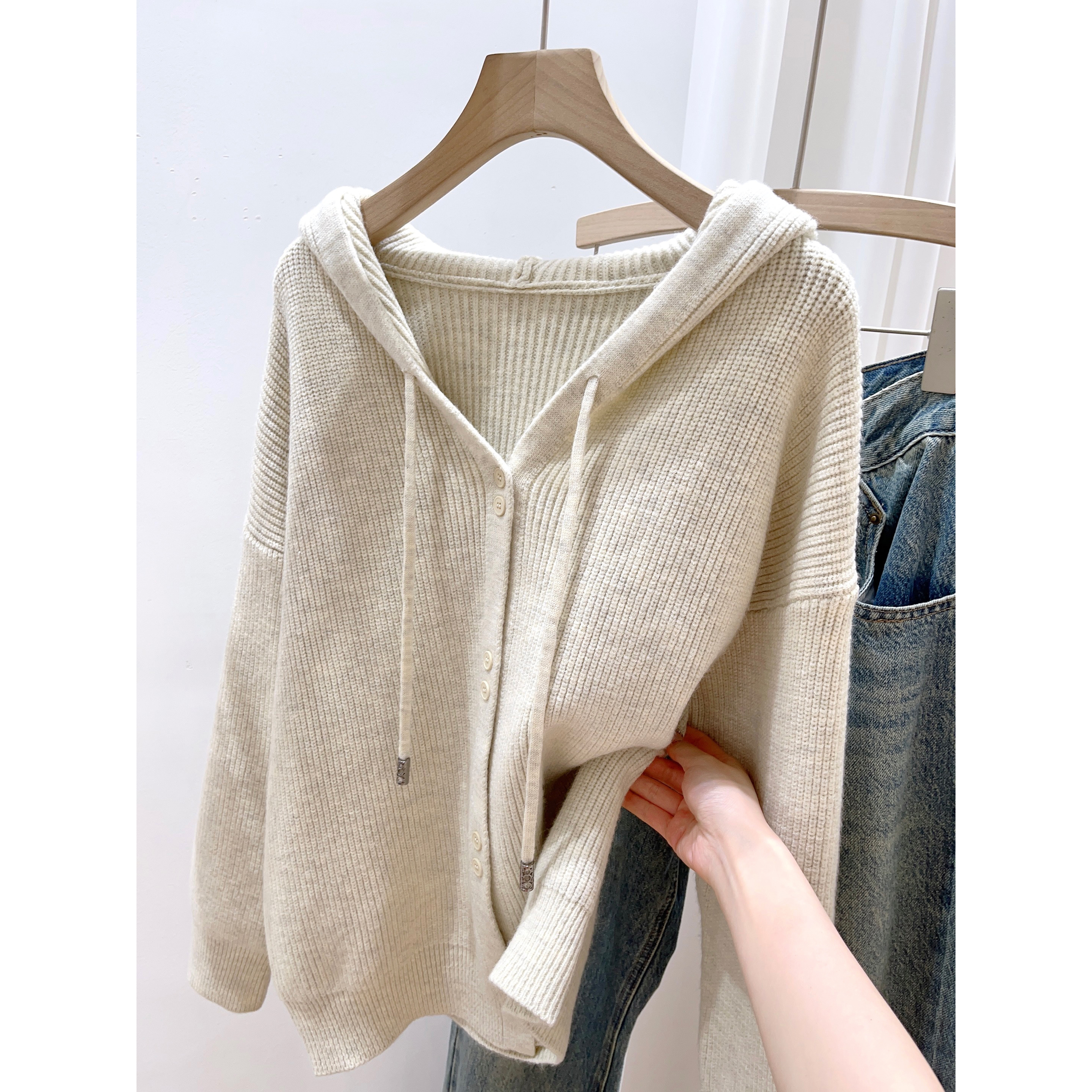 【晴晴家】5005双扣气质百搭毛衣针织连帽女新款外搭纯色显瘦