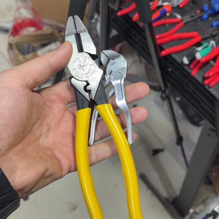 大***巴闪购五金配件实拍