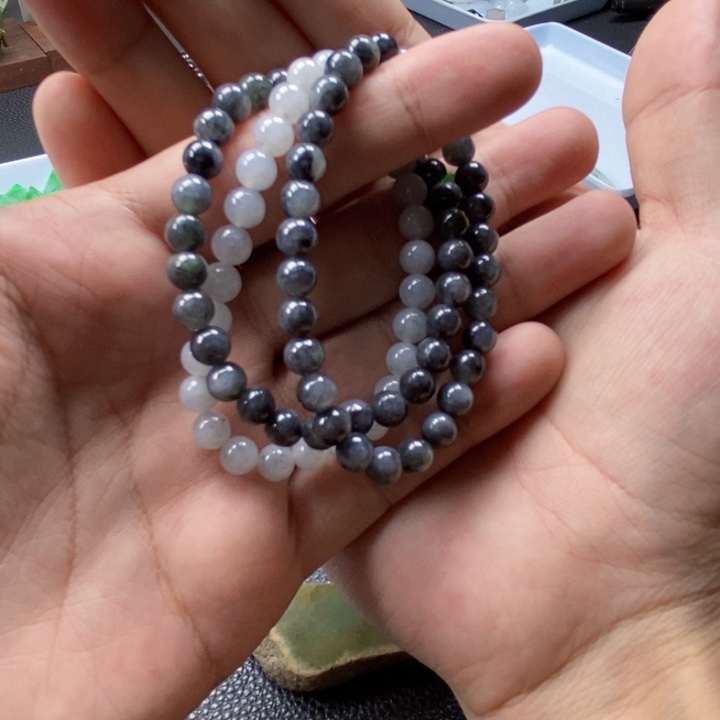 翡翠未镶嵌颈饰M****m手串