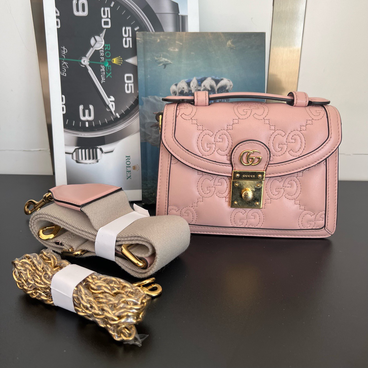 95新 GUCCI/古驰 古驰Matelassé 粉色GG双肩带斜挎包